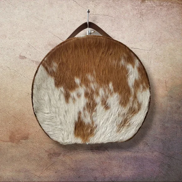 DKNY KOREA SAMPLE Brown & White Plush Hide Texture Canteen Crossbody One Off Bag - Picture 5 of 17